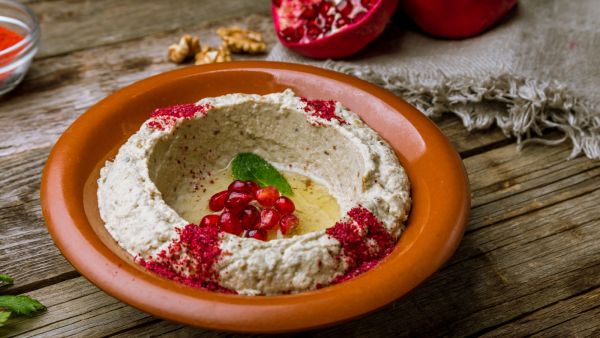طريقة عمل بابا غنوج بالطحينة