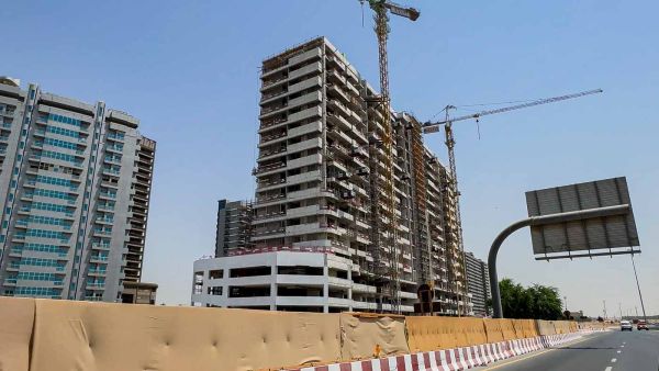 عزيزي للتطوير العقاري تُعلن عن إنجاز 57% من مشروع "غراند"
