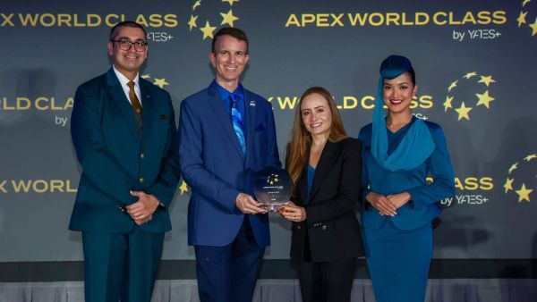 Oman Air Honoured with APEX WORLD CLASS™ for Second Consecutive Year