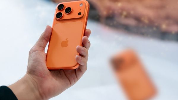 iPhone 17