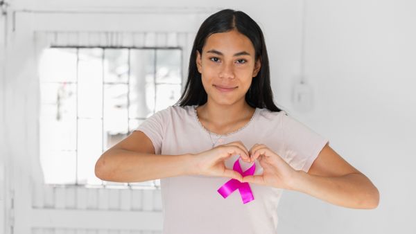 خطوات أساسية لصحة الثدي يجب على كل امرأة معرفتها