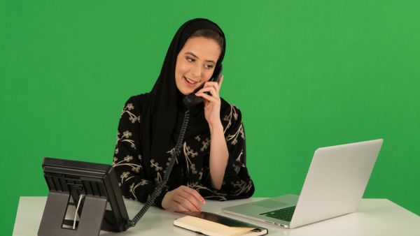 طرق مبتكرة للاحتفال بيوم المرأة العمانية في مكان العمل