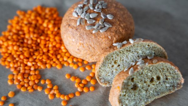 طريقة عمل خبز العدس طريقة عمل خبز العدس