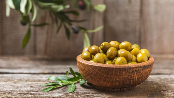 كم حبة زيتون أخضر مسموح بها في اليوم؟ كم حبة زيتون أخضر مسموح بها في اليوم؟