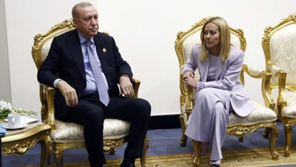 أردوغان في مهمة: الإقلاع عن التدخين