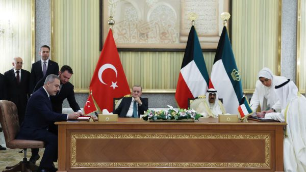 Erdoğan begins Gulf tour to strengthen trade and security cooperation