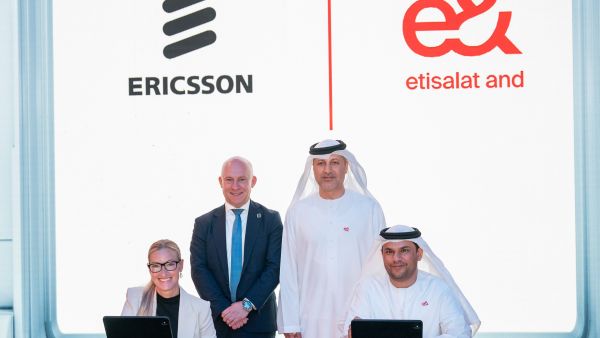 إريكسون و"إي آند" توقعان مذكرة تفاهم لتعزيز التحول الرقمي من خلال شبكات الجيل الخامس الخاصة