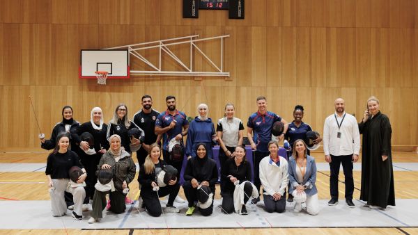 اللاعبة الأولمبية تقود ورشة للمبارزة في مؤسسة قطر لتمكين معلمي التربية البدنية