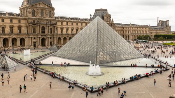 Louvre Museum