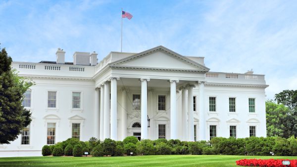 البيت الأبيض يوجه رسائل للديمقراطين من خلال مسلسل شهير البيت الأبيض يوجه رسائل للديمقراطين من خلال مسلسل شهير