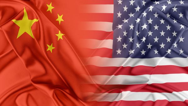 الذهب يرتفع مع تراجع الدولار وخفض الفائدة الأميركية  الذهب يرتفع مع تراجع الدولار وخفض الفائدة الأميركية