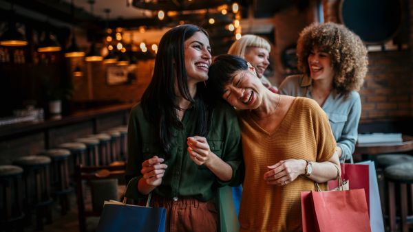 لماذا تسمى الجمعة السوداء وليس الجمعة الحمراء؟