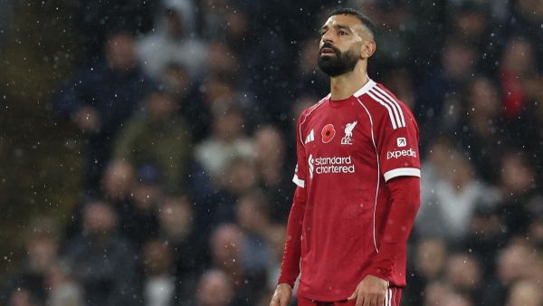 أسطورة مانشستر يونايتد يهاجم صلاح: "ترك برادلي وحيدًا في مواجهة دوكو"