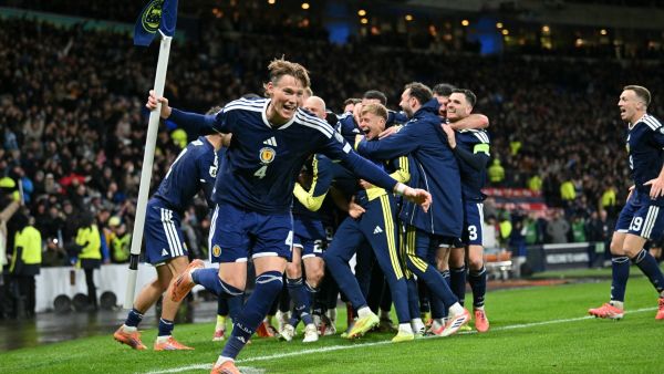 مدرب اسكتلندا مذهول من أهداف لاعبيه الخارقة