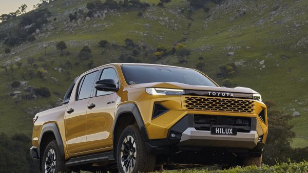 تويوتا تكشف عن هايلوكس 2026 الجديدة كليًا بتصميم جديد وجريء