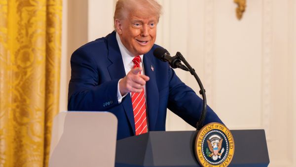 ترامب حمل قائمة الحروب المنتهية معه إلى المقابلة