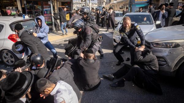 الشرطة والحريديم