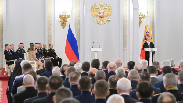 Putin vows to seize all of Donbas as Zelensky prepares new peace plan