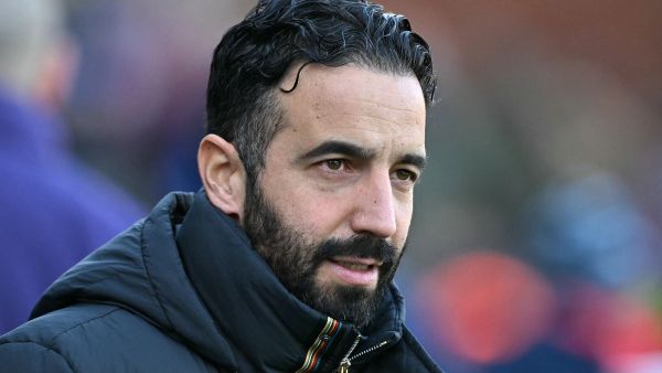 مانشستر يونايتد يدخل السباق للتعاقد مع المدافع البرازيلي لويس إدواردو