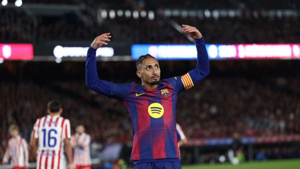 سيميوني يطالب بالكرة الذهبية لنجم برشلونة رافينيا