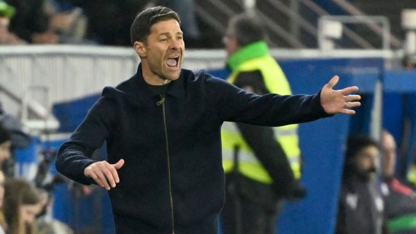 هل اقترب رحيل تشابي ألونسو عن ريال مدريد؟