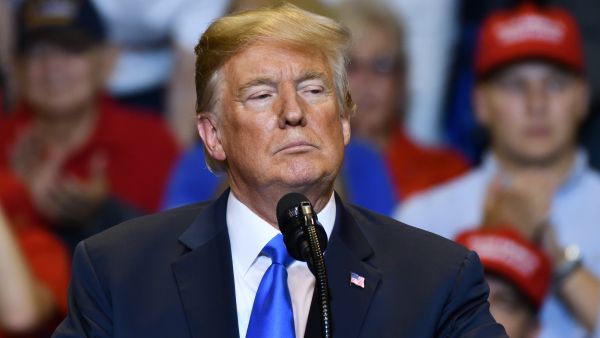  خطوة جديدة من ترامب: حصار بحري نفطي على فنزويلا