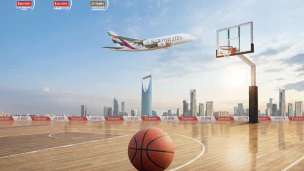 طيران الإمارات تعزز حضورها في المملكة وترعى بطولات كرة السلة السعودية الرسمية