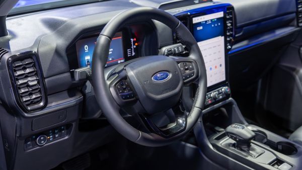 فورد تعرض محرّك سيارة إيفرست الخاص بأسواق الشرق الأوسط