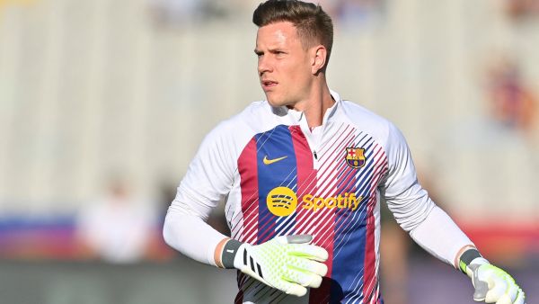 برشلونة يمنح تير شتيغن الضوء الأخضر لإجراء الفحص الطبي مع جيرونا