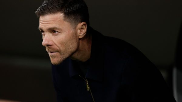 آينتراخت فرانكفورت يتحرك لضم تشابي ألونسو