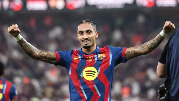 رافينيا يشيد بتأثير فليك: كدت أرحل عن برشلونة