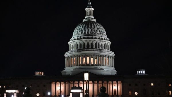 Financial shutdown begins as US congress faces budget deadlock
