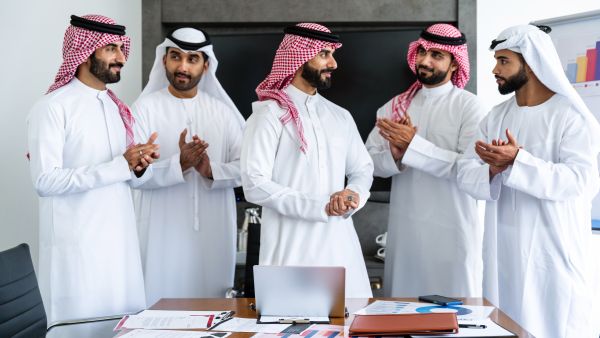  تحديد الحد الأدنى للأجور بــ 5,500 ريال