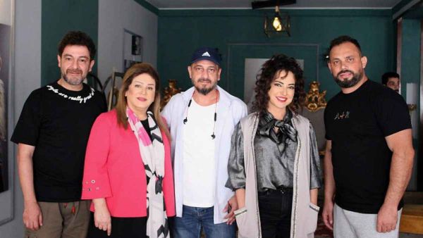 مسلسل يا انا يا هي