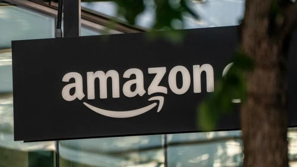 Amazon Builds Momentum Ahead of Q4 Earnings on AWS Strength