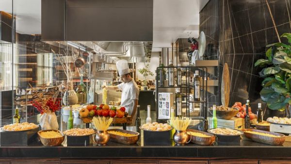 فندق ريكسوس مارينا أبوظبي يقدّم تجارب إفطار تحتفي بشهر رمضان في مطعم تيرا ماري 