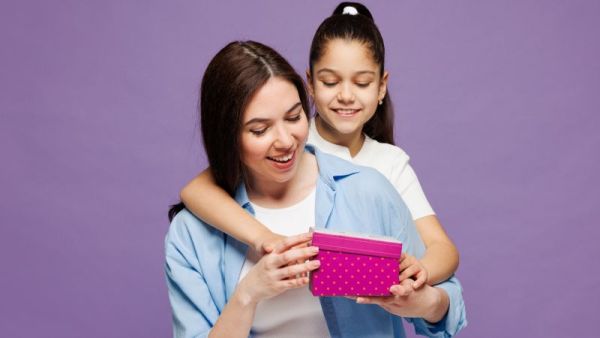 أجمل رسائل التهنئة بعيد الأم 2026 للتعبير عن الحب والتقدير