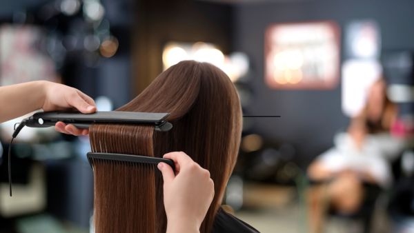 أفضل تواريخ قص الشعر لشهر أبريل 2026 بهدف التكثيف والتطويل