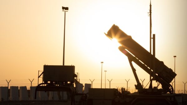 الدفاعات الخليجية تتصدى