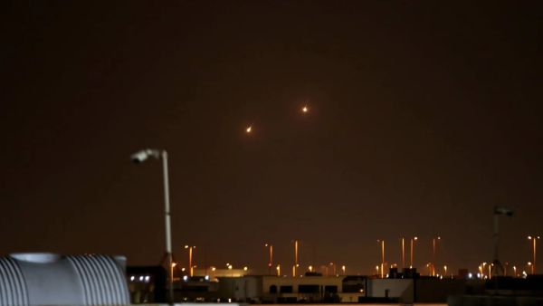 الدفاعات الخليجية تتصدى