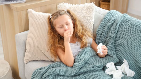 علاجات منزلية فعّالة لتخفيف السعال عند الأطفال