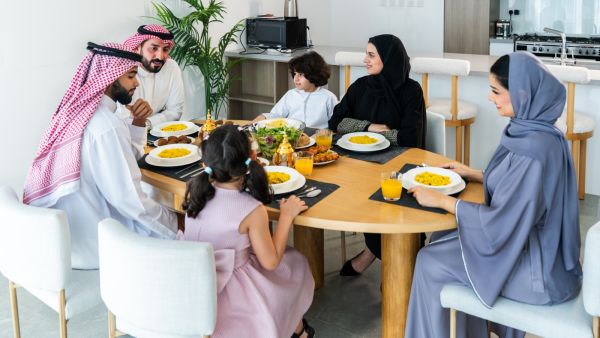 نصائح صحية لتجنب آلام المعدة في عيد الفطر