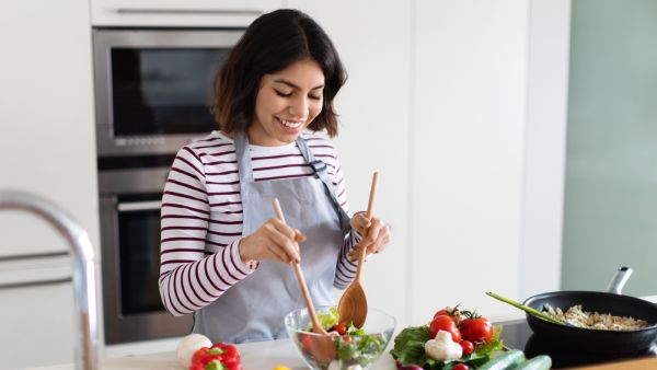 5 أفكار لسلطات قليلة الكالوري مناسبة للسحور