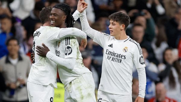 ريال مدريد مستعد لبيع كامافينجا لتمويل صفقاته الجديدة