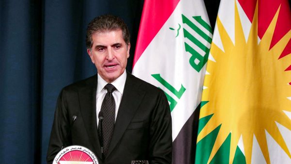 نيجيرفان بارزاني، رئيس إقليم كردستان العراق، يعقد مؤتمراً صحفياً مشتركاً مع وزير الخارجية الفرنسي في أربيل، عاصمة الإقليم، في 5 فبراير 2026. (تصوير: سافين حميد / AFP)