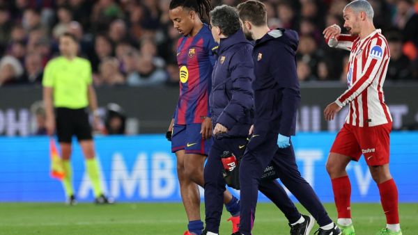 برشلونة يتلقى أنباء مقلقة بشأن كوندي وبالدي