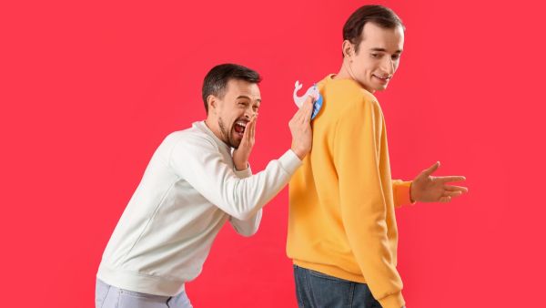 ما هي قصة كذبة أول نيسان؟