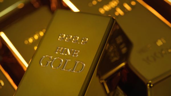 توقعات بتحرك الذهب بين 5350 و5400 دولار للأونصة وتجاوز الفضة سعر 100 دولار