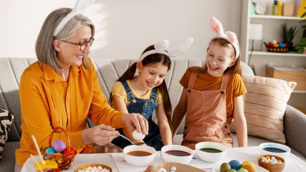 أفكار لتزيين وتلوين بيض عيد الفصح