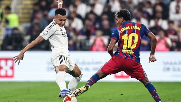 تاريخ الممرات الشرفية الثلاثة في كلاسيكو برشلونة وريال مدريد